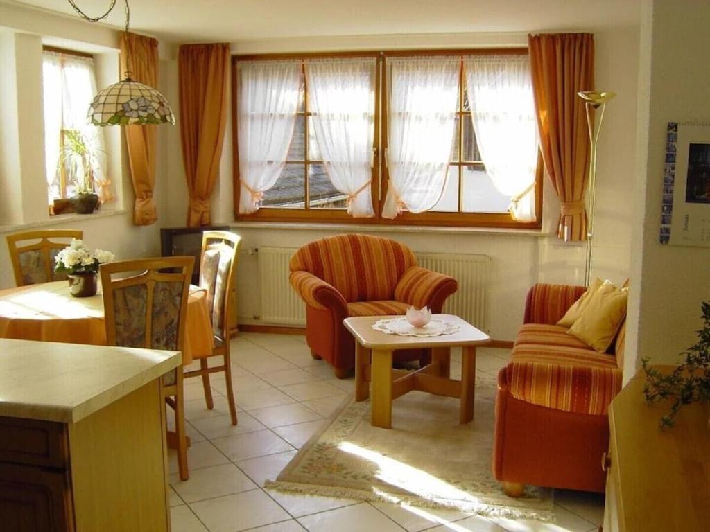 Oberbauernhof - Wohnung "Am Garten" -- Moderne Fewo Im Schoenen Schwarzwaldhaus 古塔赫 外观 照片